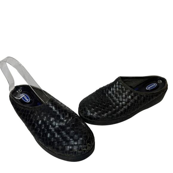 Dr. Scholl's Size 7 Isabel Black Leather Slip Resistant Closed Toe Flat Clogs - Picture 1 of 8